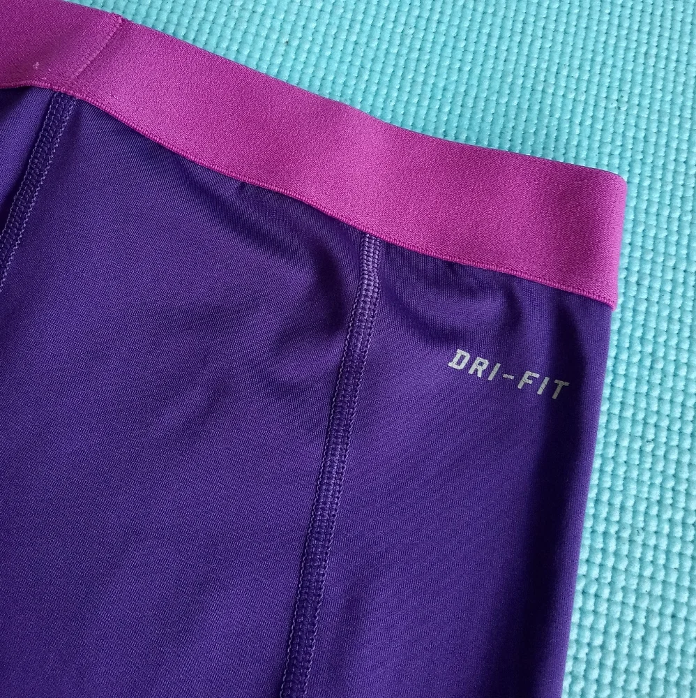 Nike PRO DRI-FIT Sport Capri leggings Size XS